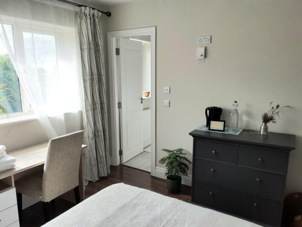 Ensuite At The Foot Of Dublin Mountains Eksteriør billede